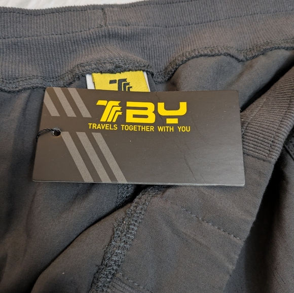 TBY Travels Better With You Women's Plus Gray Cargo Capri Pants. NWT Size 2XL - Picture 5 of 10